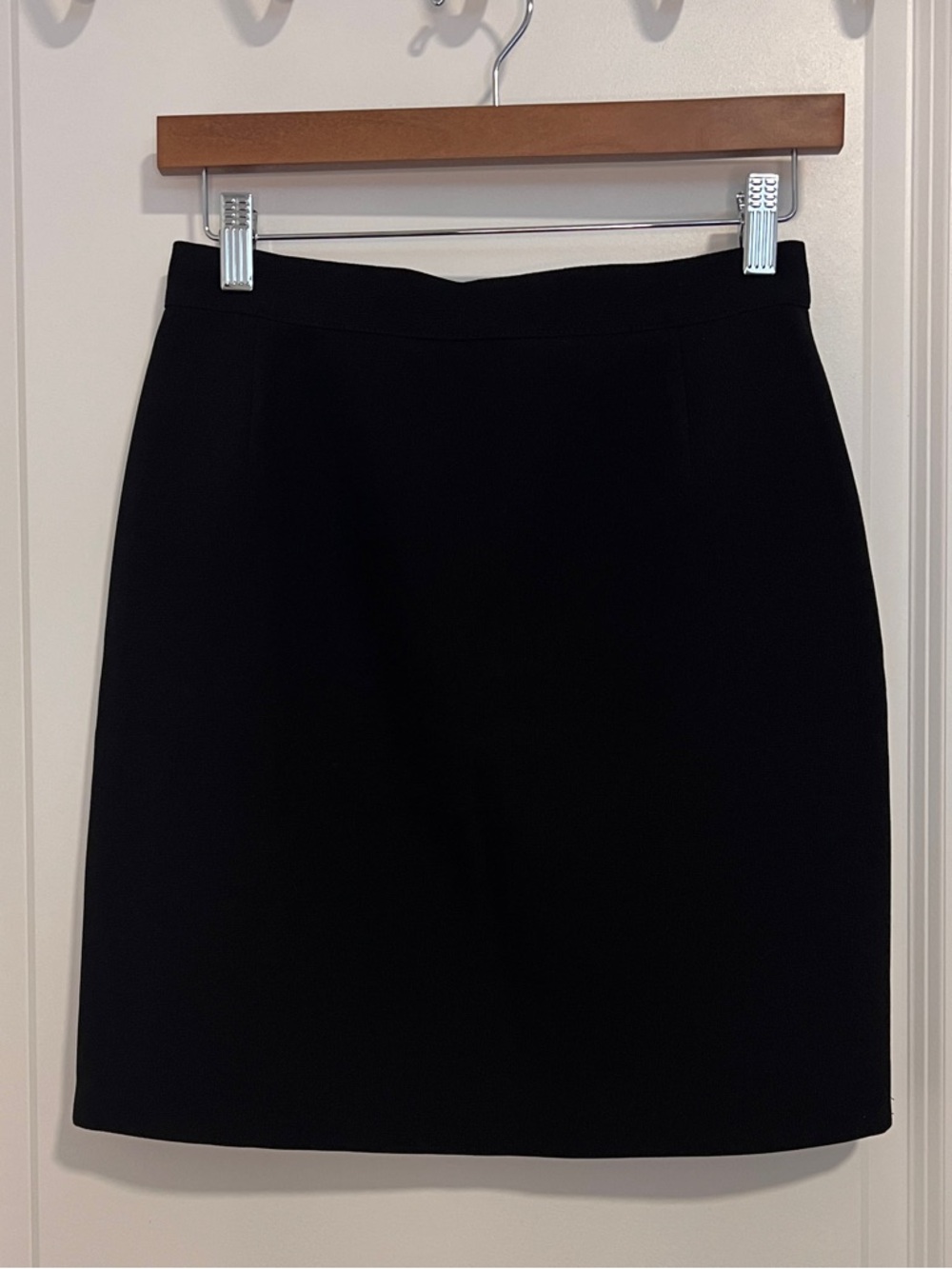 VINTAGE BLACK CLASSIC MINI SKIRT ZIP CLOSURE SIZE XS/S 26” WAIST